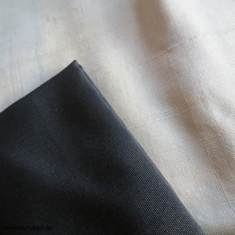 Montsuki Ensemble, 5 Pinienwald Mon, gewebtes Bildfutter im Haori, Seide