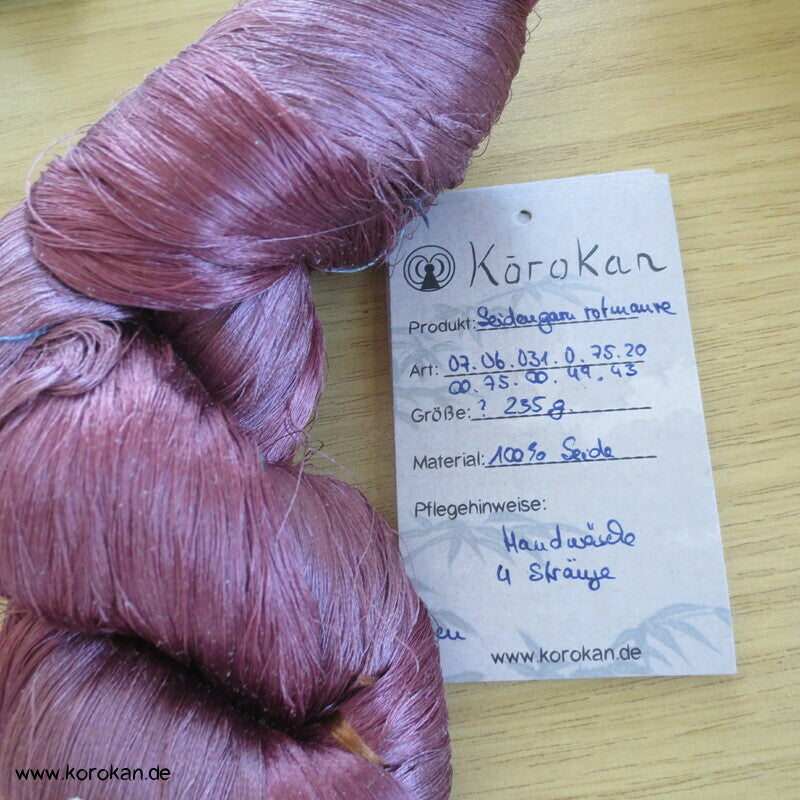 rotmauve Seidengarn zum Weben aus japanischer Obi Werkstatt