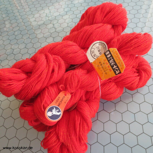 rotes japanisches Woll Glanzgarn in Strängen