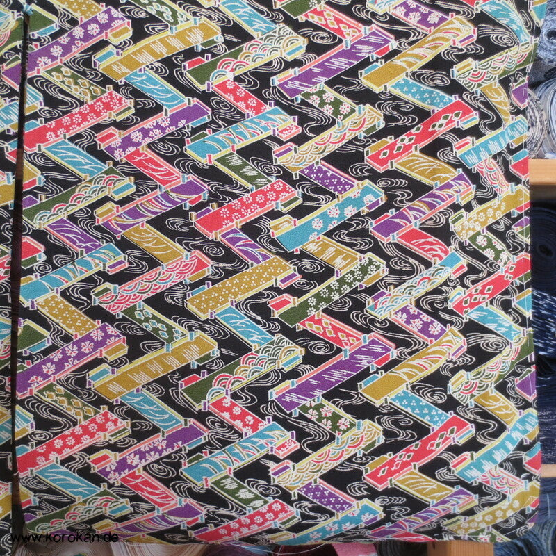 "Floating World" Stege über Wasser Komon Kimono