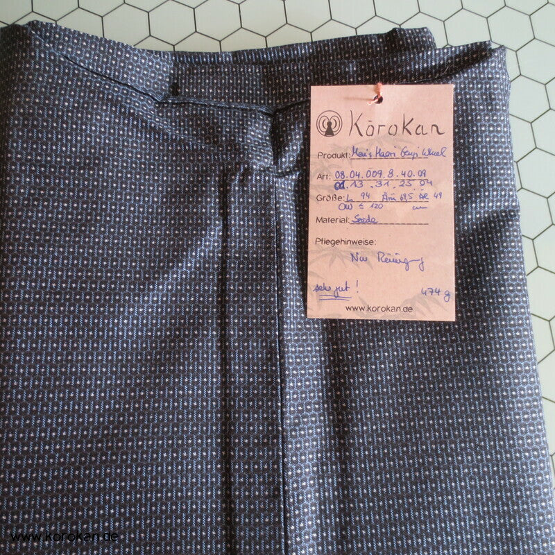 Kikko Kasuri Seiden Tsumugi Haori Jacke, Wasserrad