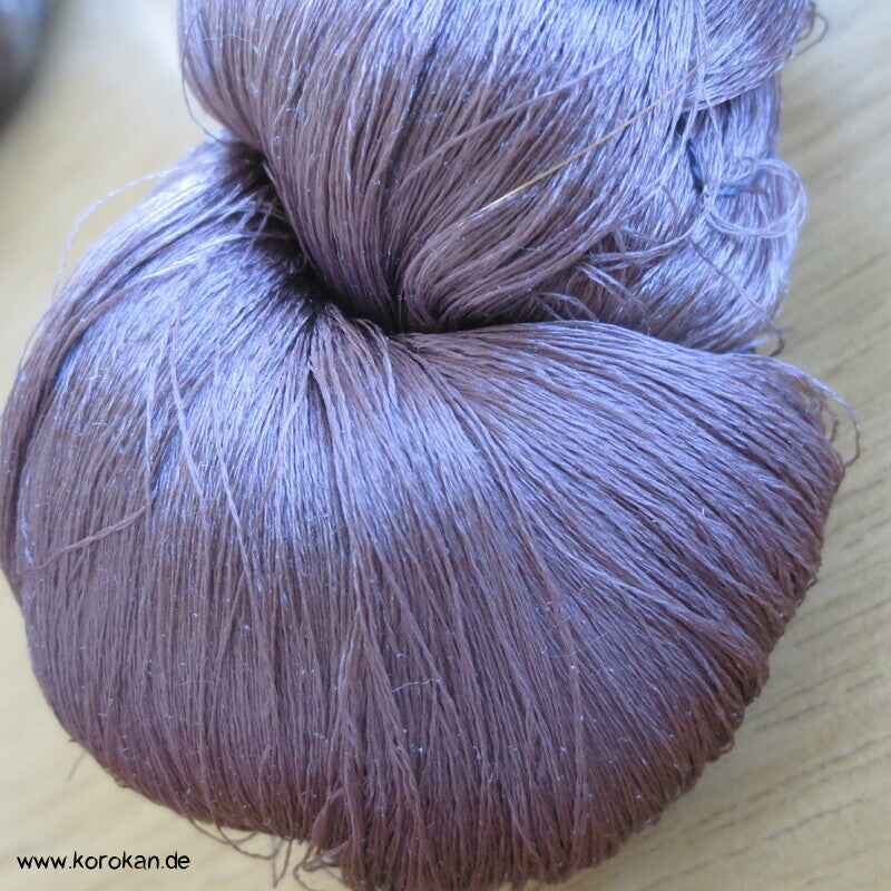 dunkles mauve Seidengarn zum Weben aus japanischer Obi Werkstatt