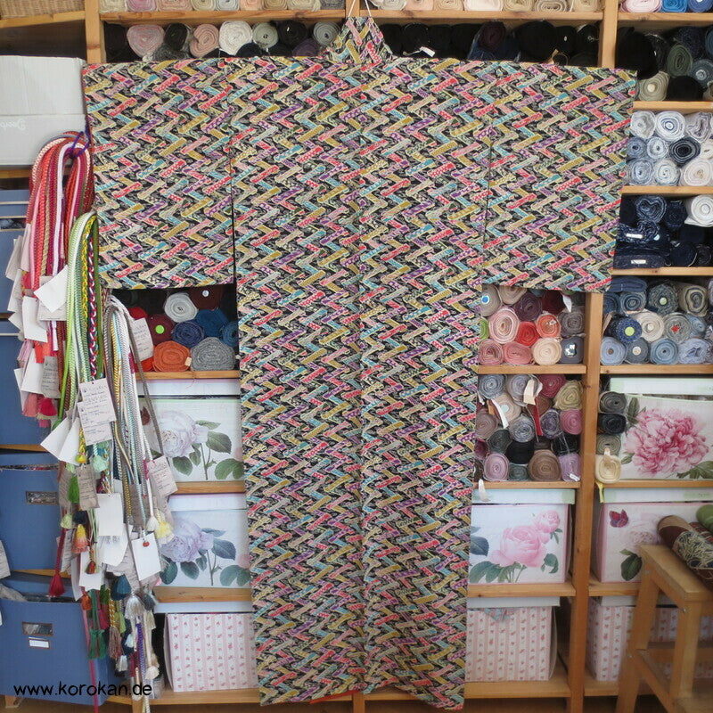 "Floating World" Stege über Wasser Komon Kimono