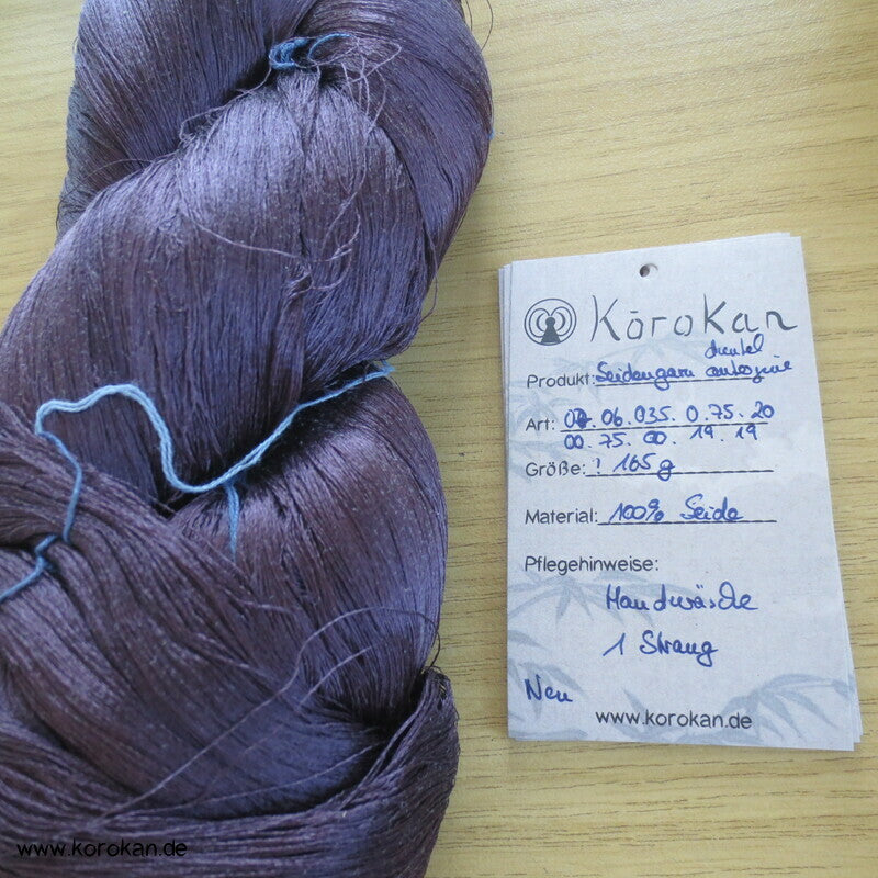 dunkelaubergine Seidengarn zum Weben aus japanischer Obi Werkstatt