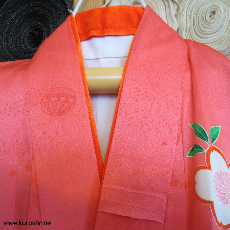 kleine Mädchen Shichigosan / Tauf Furisode - Temaribällen