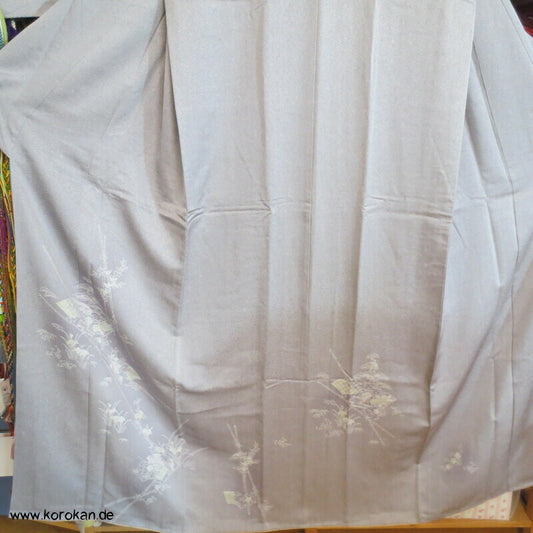 Fächermuster Seidendamast Homongi Kimono, dezente Farbstellung