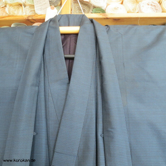 Kimono und Haori Set in blau schwarzer Kasuri Tsumugi Seide