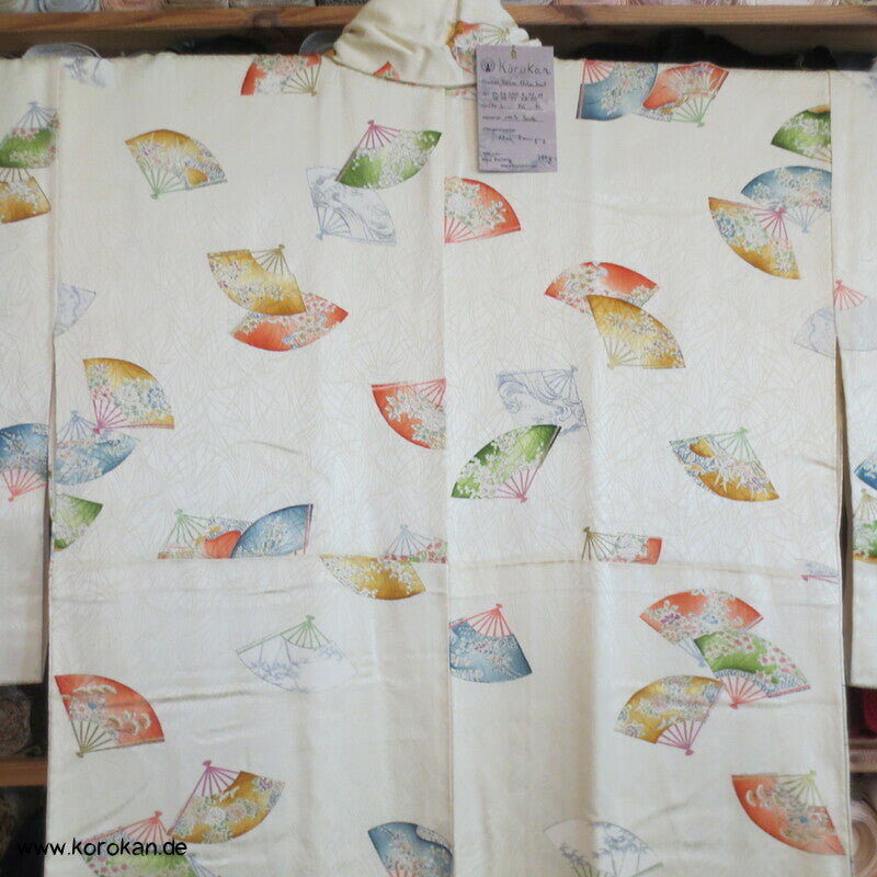 Fächerdruck, Goldakzente Komon Seiden Kimono