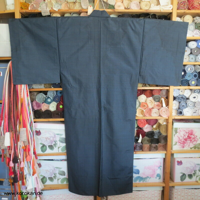 Kimono und Haori Set in blau schwarzer Kasuri Tsumugi Seide