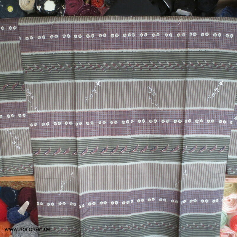 Wildschweine, Regenschirme, Blüten, Kanji Juban Kimono