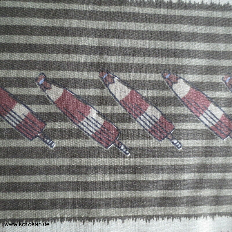 Wildschweine, Regenschirme, Blüten, Kanji Juban Kimono