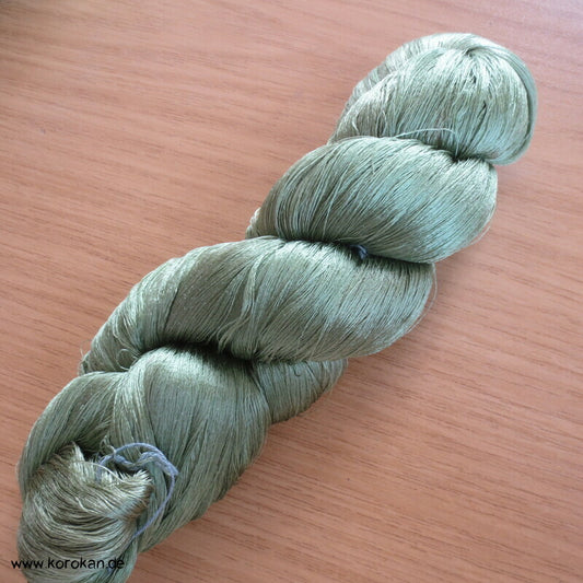 blasse birke Seidengarn zum Weben aus japanischer Obi Werkstatt