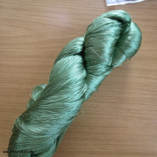 hellgrünes Seidengarn zum Weben aus japanischer Obi Werkstatt