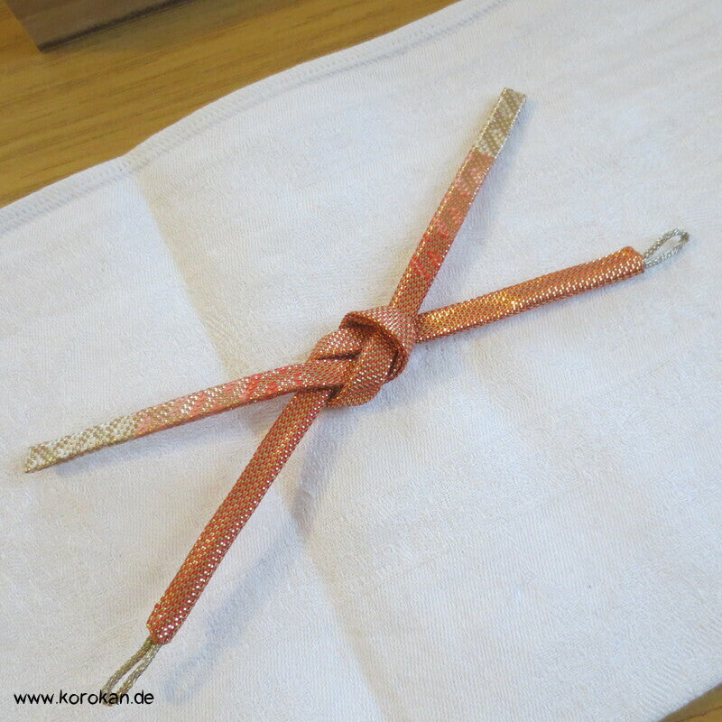 Saganishiki Haori Himo - Seide, rot gold