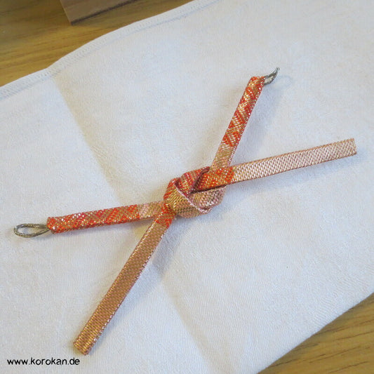 Saganishiki Haori Himo - Seide, rosa rot gold