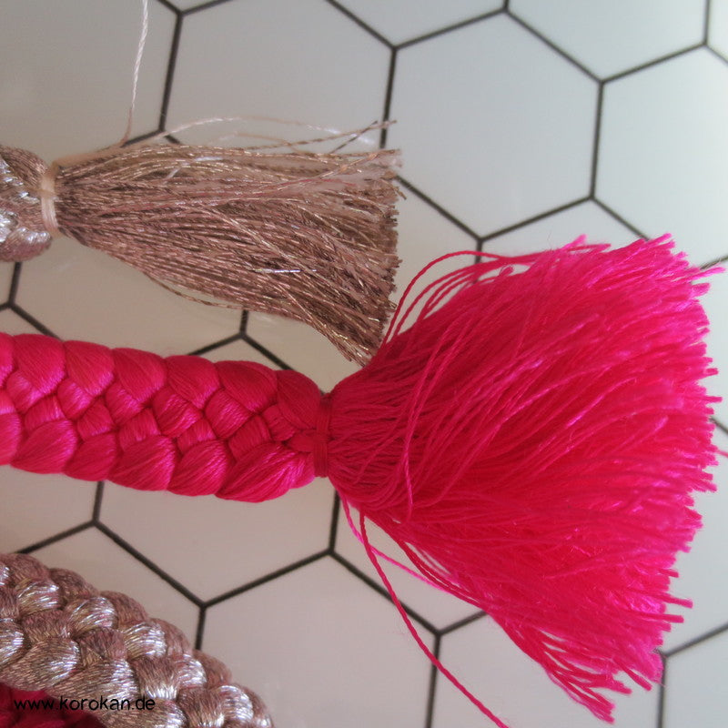 halb pink, halb silber Obijime, geflochten