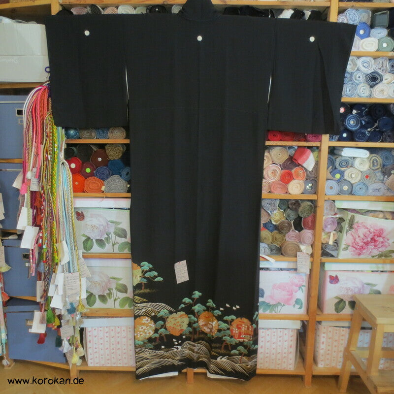 bunt-goldene Spiegel im Wald Tomesode Seiden Kimono