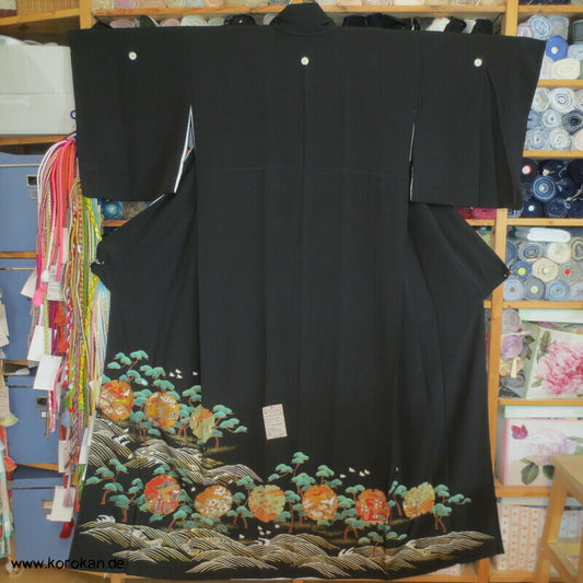 bunt-goldene Spiegel im Wald Tomesode Seidencrepe Kimono