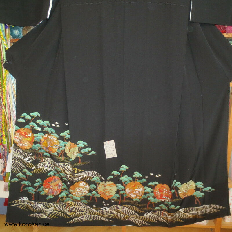 bunt-goldene Spiegel im Wald Tomesode Seiden Kimono