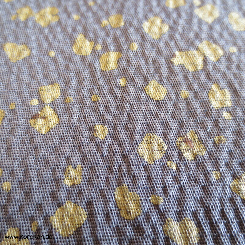 Nandina Zweige auf graugrün Homongi Kimono