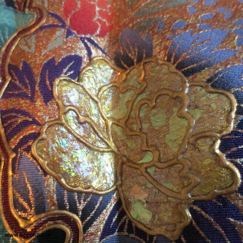bunt-goldene Spiegel im Wald Tomesode Seiden Kimono