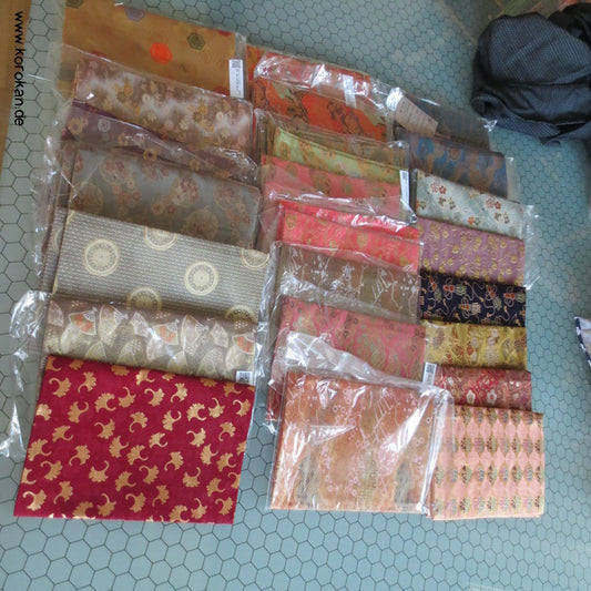 Buch - Tablethülle mit einer Seite Reißverschluss, Varianten