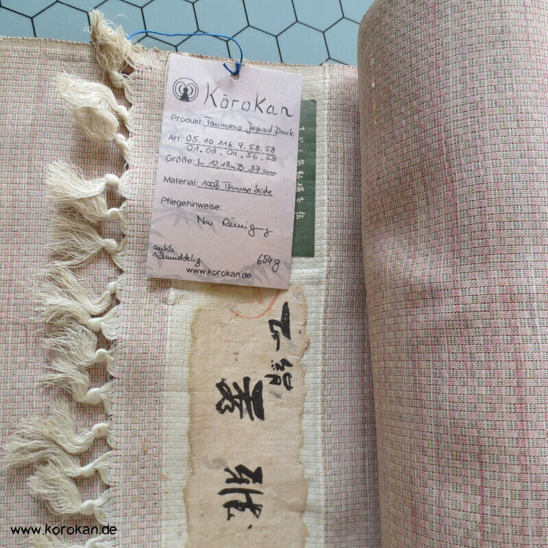 Druckblüten Tsumugi Kimono Panama Seide