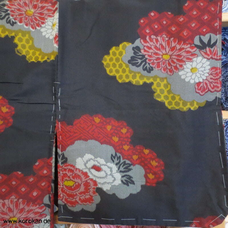 Päonien in Wolken auf schwarz Meisen Haori Kimono Jacke