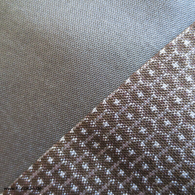 Kimono und Haori Set in blau schwarzer Kasuri Tsumugi Seide, Greifvogel Futter