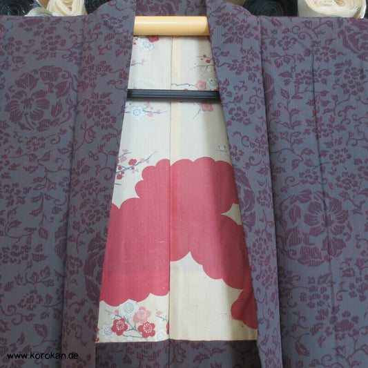 feingestreifter Seidenkrepp mit Kusudama Haori