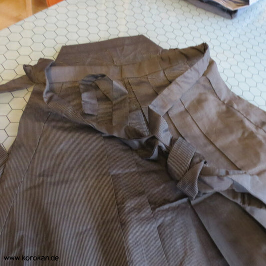 graubeige gestreifte Seide Hakama - Umanori Hosen - Typ