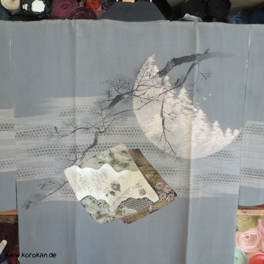 alte Kiefer vorm Mond, Nachtgeschichten Juban Unter Kimono