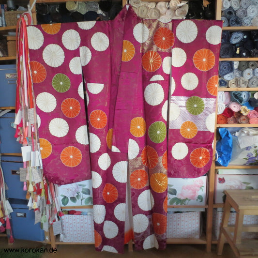 kaiserliche Chrysanthemen Seidendamast Furisode Kimono