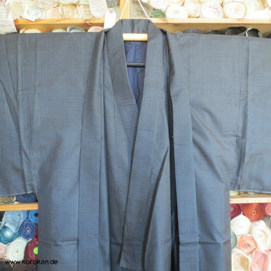 Kimono und Haori Set in blau schwarzer Kasuri Tsumugi Seide, kurz und breit