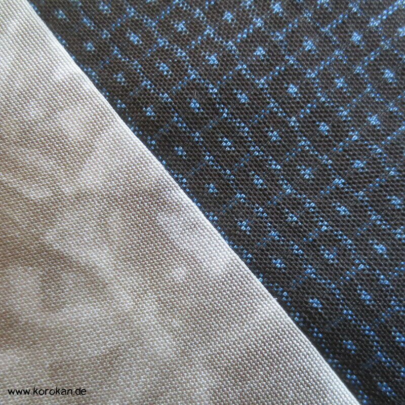 Kimono und Haori Set in blau schwarzer Kasuri Tsumugi Seide, kurz und breit