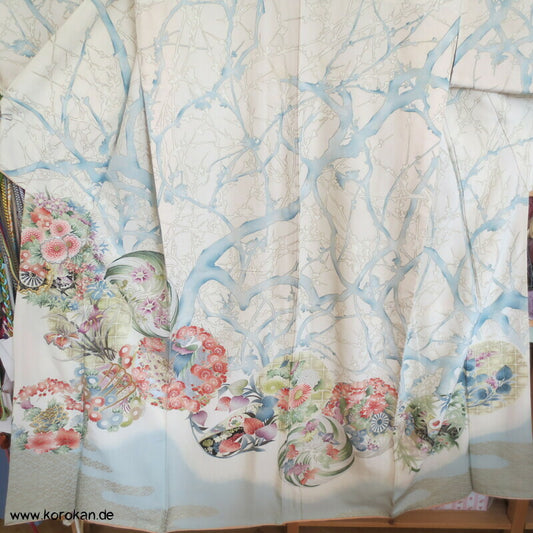japanischer Homongi Kimono Pracht Rondelle goldbestickter Seidencrepe