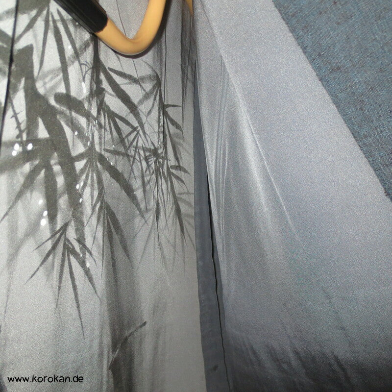 schlecht gelaunter Spatz im Bambus Futter Haori Kimonojacke