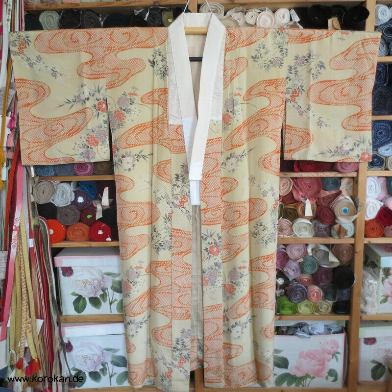 Kanoko Dot Fluss und Blüten Juban Seiden Kimono - antik