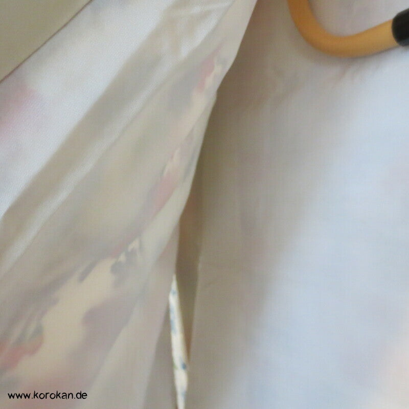 Blumenrondelle auf hellblaugrau Komon Kimono