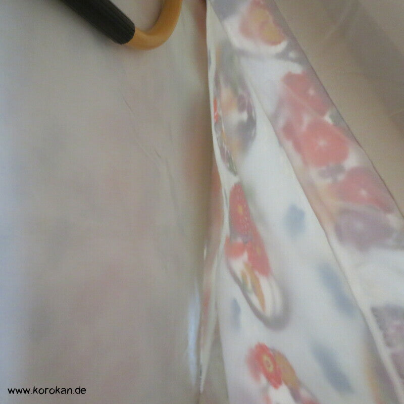 Blumenrondelle auf hellblaugrau Komon Kimono