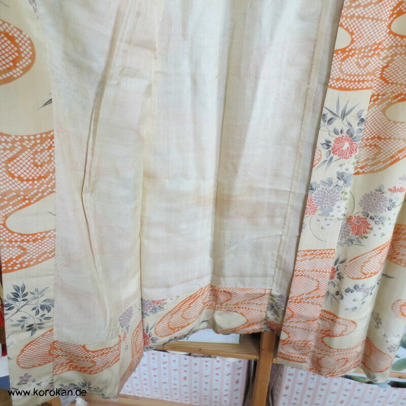 Kanoko Dot Fluss und Blüten Juban Seiden Kimono - antik
