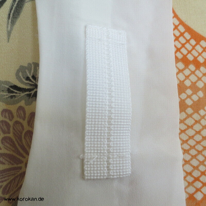 Kanoko Dot Fluss und Blüten Juban Seiden Kimono - antik