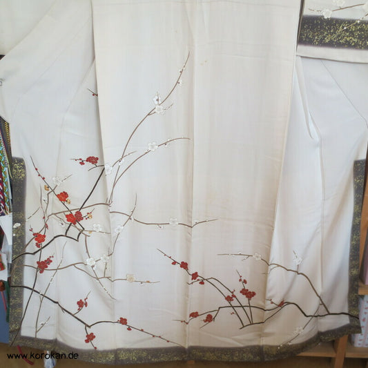 Ume Zweige, Goldflecken Homongi Kimono
