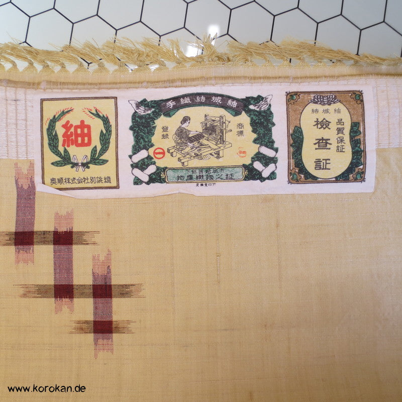 Kasuri Kreuzungen Seide / Wolle Tsumugi Kimono Stoffrolle