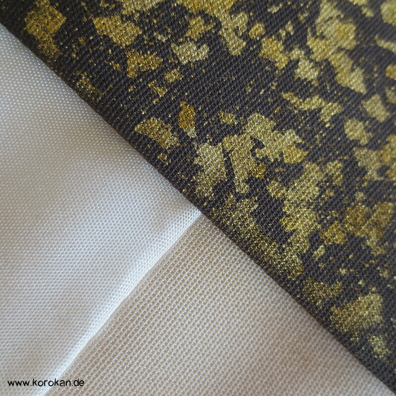 Ume Zweige, Goldflecken Homongi Kimono