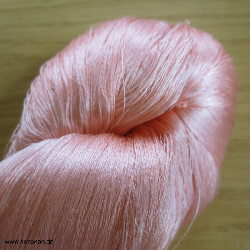 altrosa blush Seidengarn zum Weben aus japanischer Obi Werkstatt