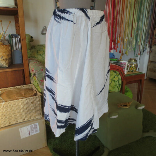 japanischer Zipfelrock aus einer Yukata Baumwolle - Wellenmuster