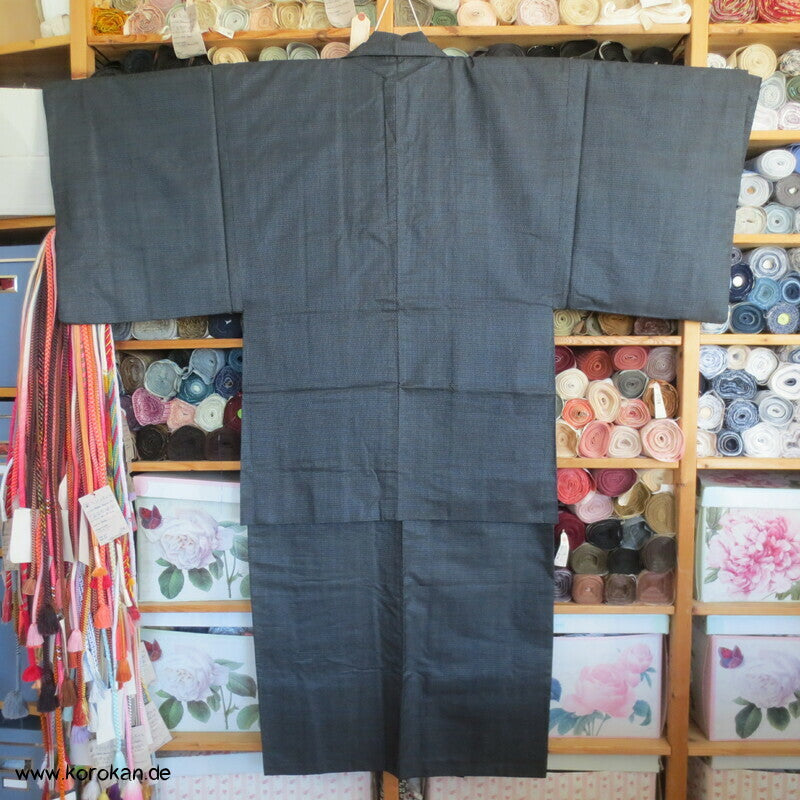 Kimono und Haori Set in blau schwarzer Kasuri Tsumugi Seide, goldener Bambus