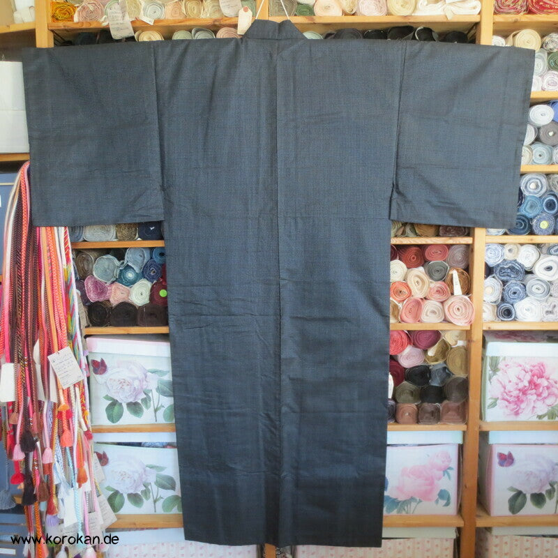 Kimono und Haori Set in blau schwarzer Kasuri Tsumugi Seide, goldener Bambus