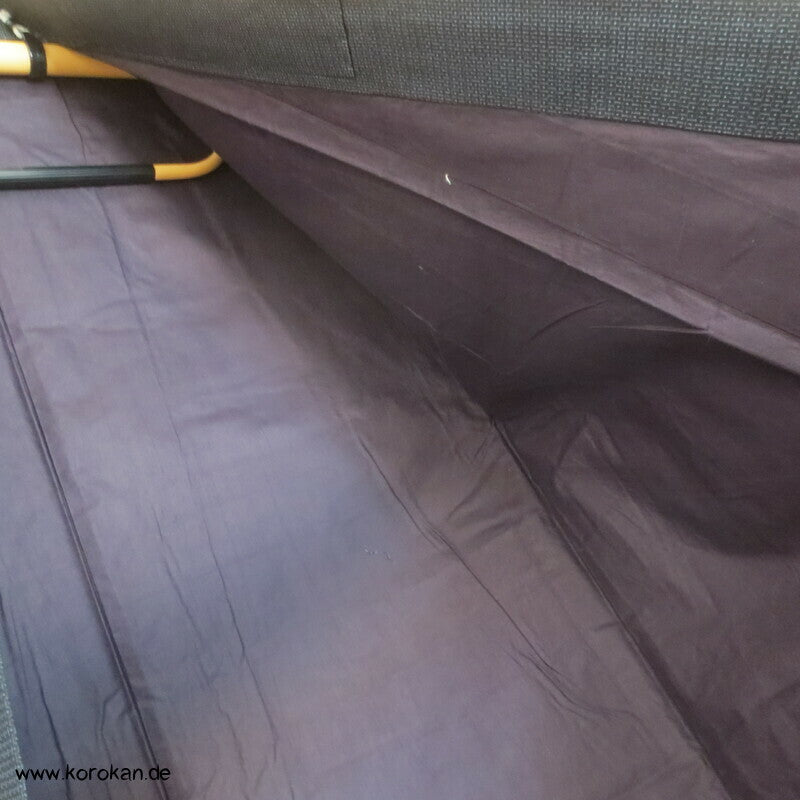 Kimono und Haori Set in blau schwarzer Kasuri Tsumugi Seide, goldener Bambus